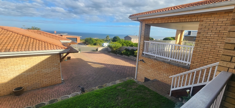 6 Bedroom Property for Sale in Dana Bay Western Cape